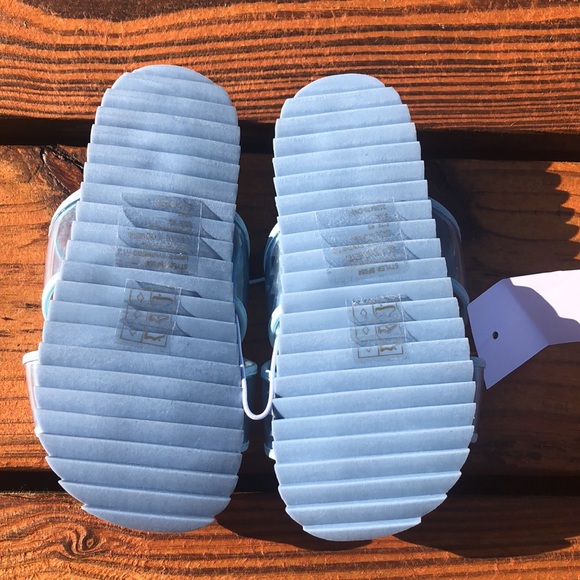 NWT J Crew Crewcuts Lt. Blue Pool Sliders with Cross Straps Sizes 8-10 ,11, 13 - Picture 2 of 11